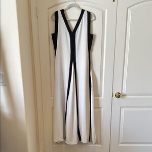Elegant Black and White Sleeveless Dress